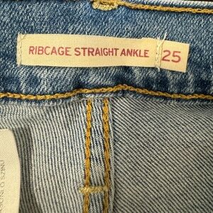 Levi's® Premium Ribcage Straight Ankle Women's Jeans